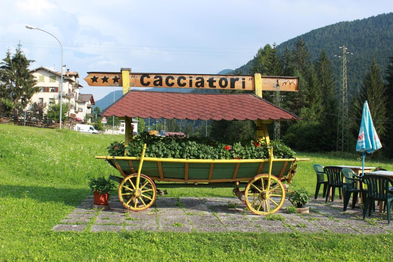 Albergo Ristorante Cacciatori Auronzo di Cadore Dış mekan fotoğraf