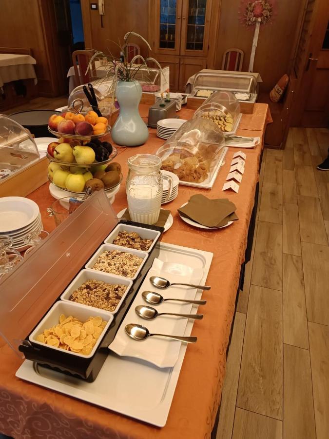 Albergo Ristorante Cacciatori Auronzo di Cadore Dış mekan fotoğraf